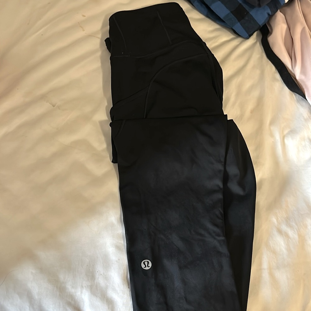 LULULEMON CAPRI LEGGINGS
